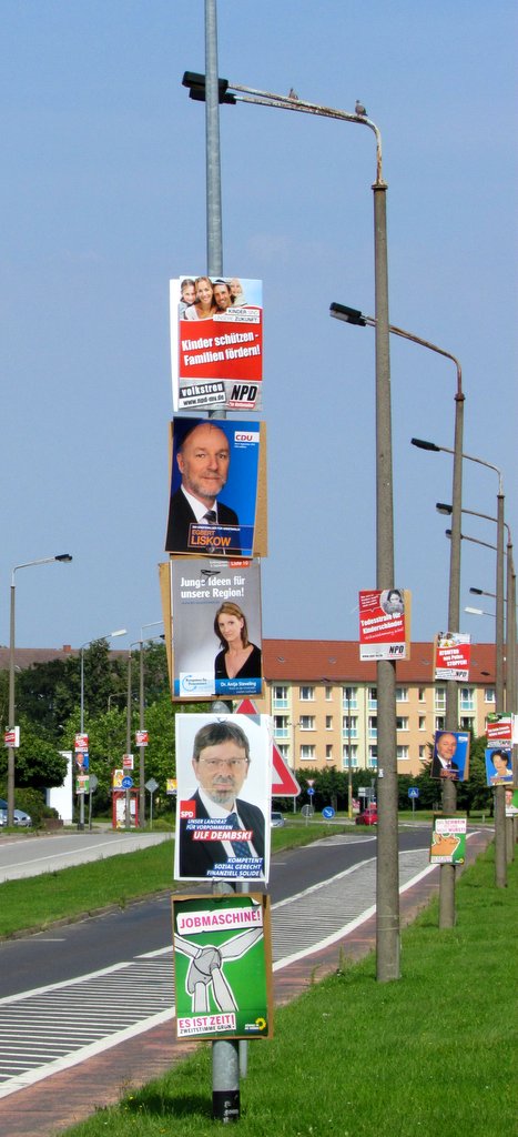 Wahlplakate zur Landtagswahl 2011 an der Lomonossowallee