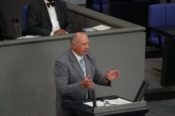 Bundestagsabgeordneter Eckhardt Rehberg (CDU), hier im Parlament, übt Kritik an Brodkorbs Politik.