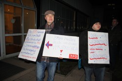 Studierende protestieren gegen unzureichende Finanzierung der Hochschulen.