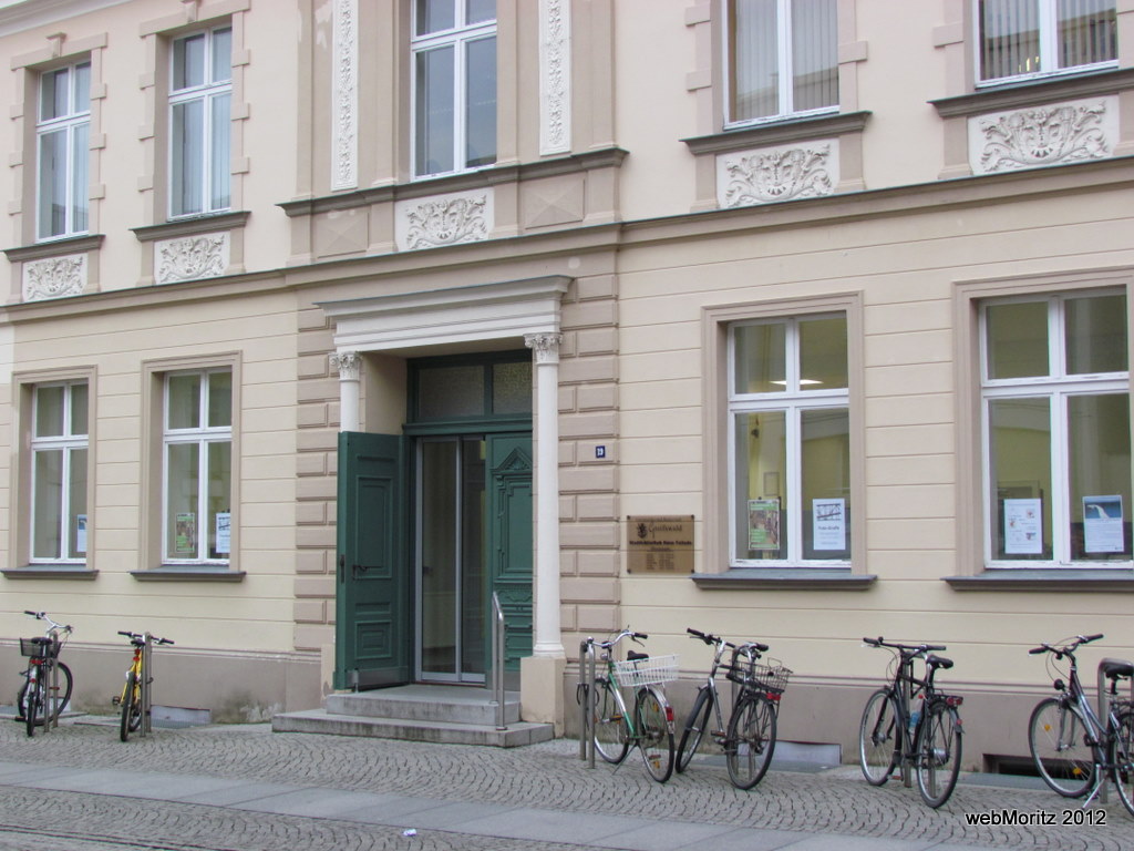 Stadtbibliothek Greifswald: Gebührenerhöhung und neue Projekte für 2012