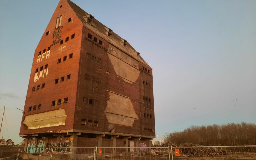 Ein Stück Greifswalder Identität verschwindet – Wird der alte Speicher am Hafen jetzt abgerissen?